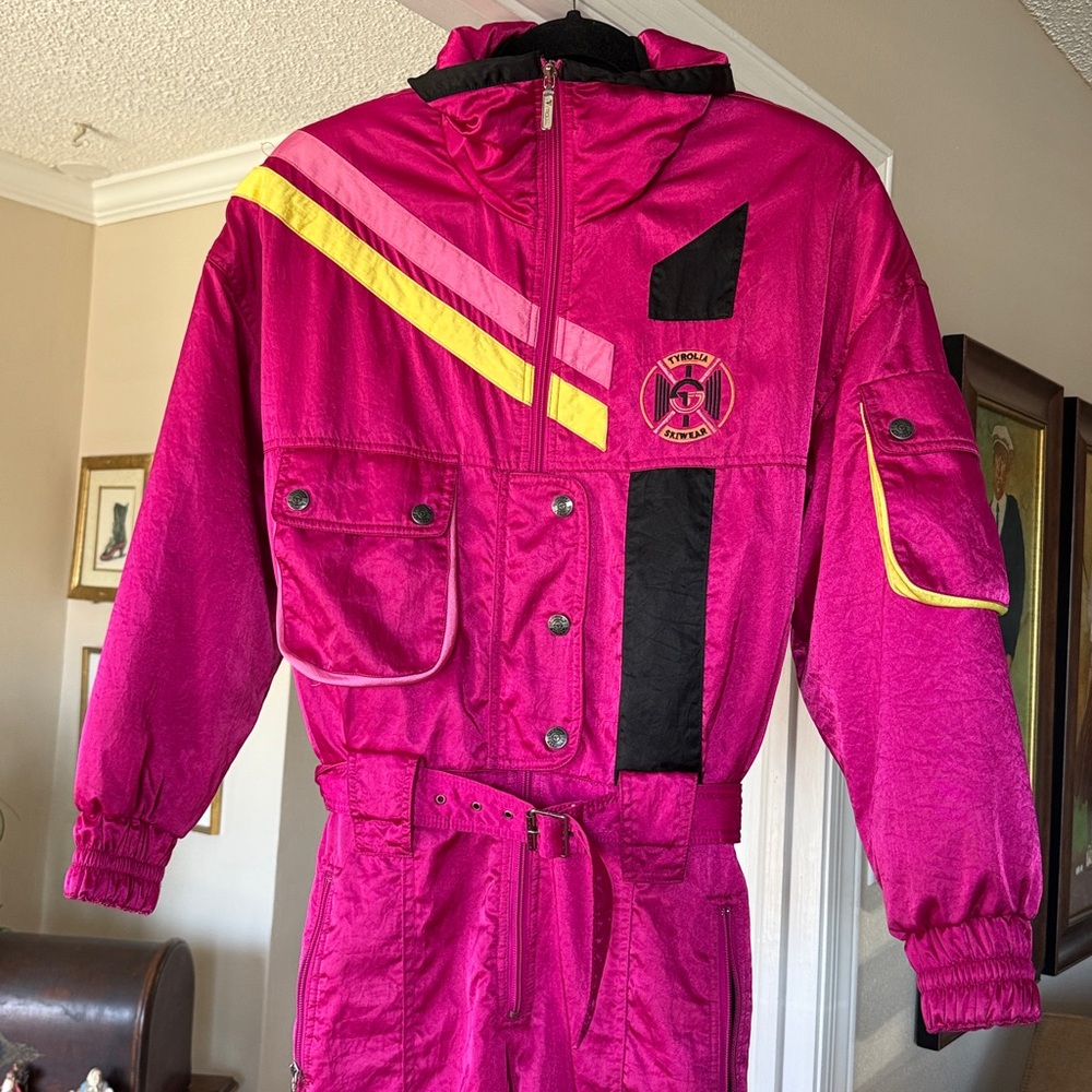 TYROLIA Vintage Ski Suit by Head Like New Women’s Size 6 Metallic Pink